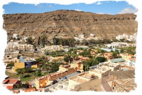View across the valley at Playa Mogan 