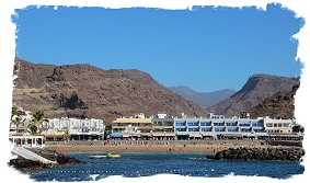 The beach seen from the sea wall